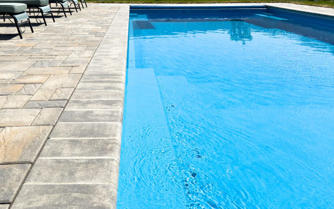 Making Waves: Fiberglass Pools vs. Liner Pools