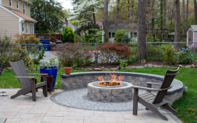 Choosing the Right Fire Feature: Fire Pits vs. Fireplaces