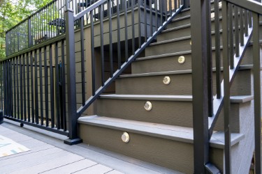 How to Choose the Right Railing System for Your New Deck